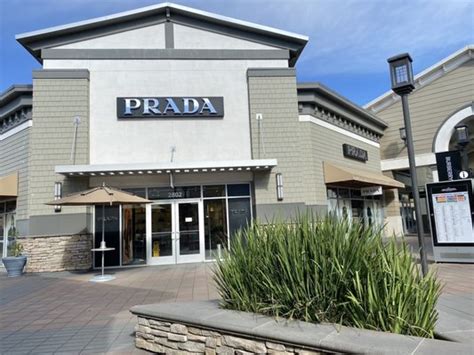 Prada outlets livermore ca